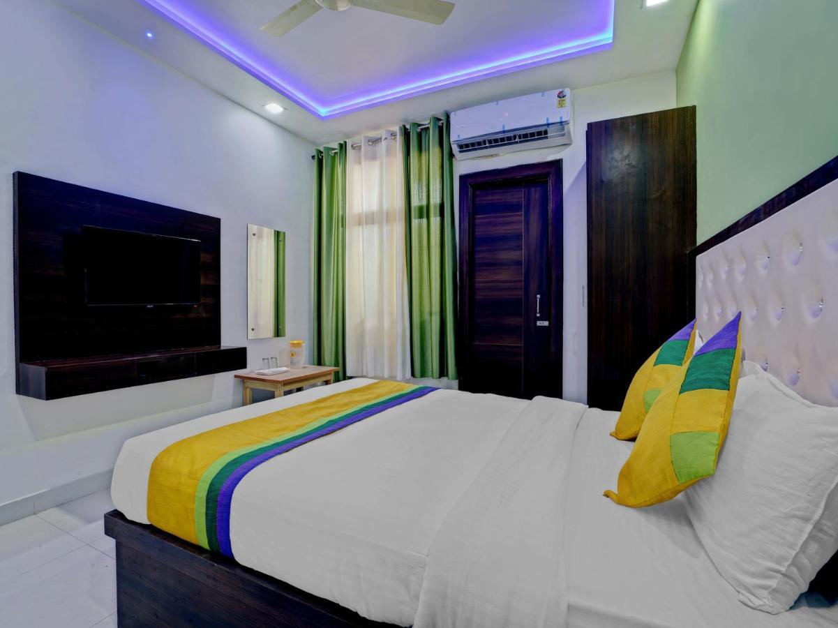 Hotel The Orient Tree, Agra 외부 사진